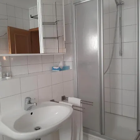 Kontaktlos - Ruhige Landhauswohnung Im Grunen By Stayfritz * Rottach-Egern
